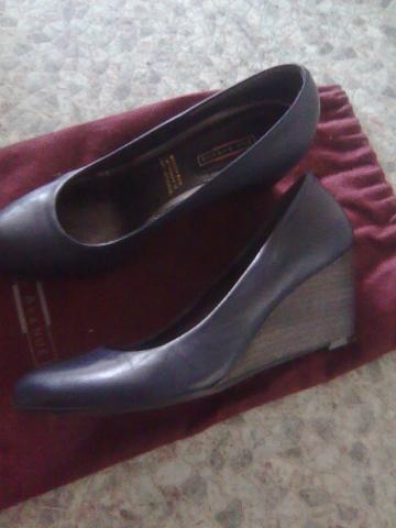 Daiktas Moteriški nauji bateliai ant platformų