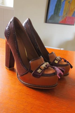 Daiktas Nauji River Island tikros odos bateliai