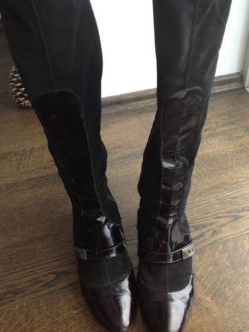 Daiktas Nabuko ir lakuotos odos raudonpadžiai ilgauliai