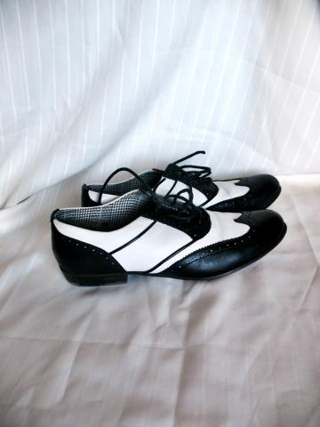 Daiktas Juodai balti moteriški batai