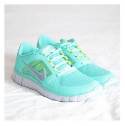 Daiktas nike free run ivairiu dydziu ir spalvu