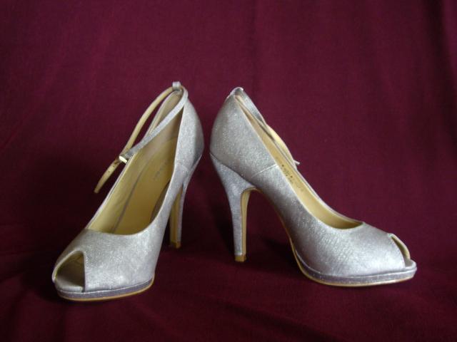 Daiktas Aukštakulniai bateliai