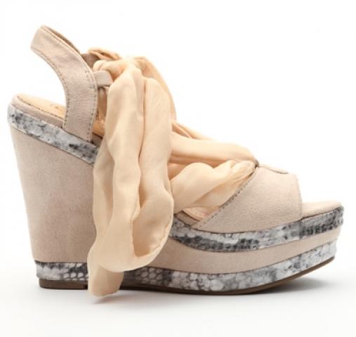 Daiktas Vasarines ispudingos basutes su raistukais!