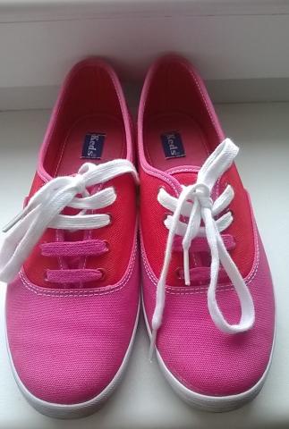 Daiktas Nauji, dailūs sportbačiai.