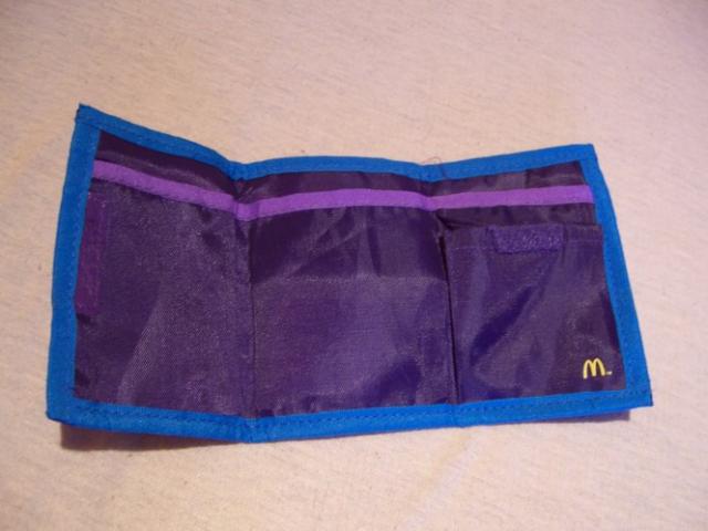 Daiktas Vaikiska pinigine :)