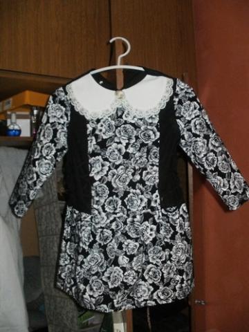 Daiktas apie7m mergaites suknele