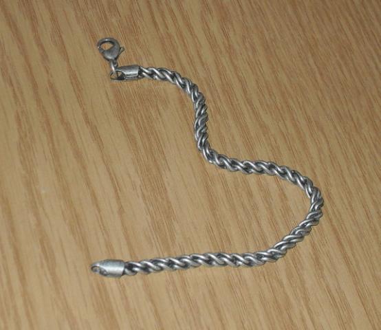 Daiktas Gelezine grandinele