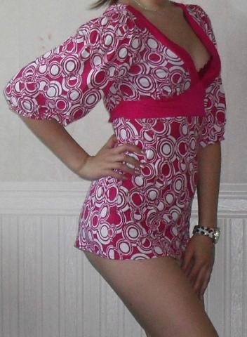 Daiktas nemainau.Labai grazi rozine  ilga bliuskute