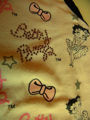 Daiktas maikute be rankoviu