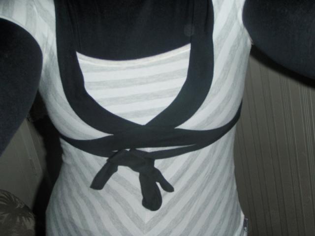 Daiktas Daili balta palaidinė su juodu