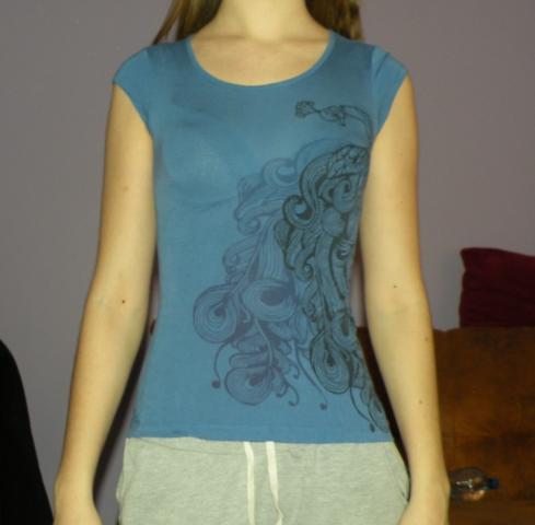 Daiktas Mėlyna bliuskutė