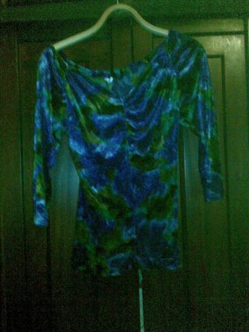 Daiktas violetine veliurine liemenuota palaidinuke