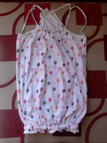 Daiktas Balta palaidinė su spalvotais balionėlaiis