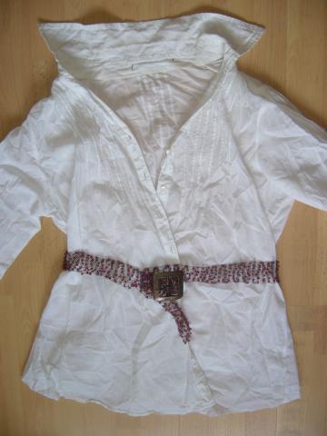 Daiktas balti klasikiniai marskineliai