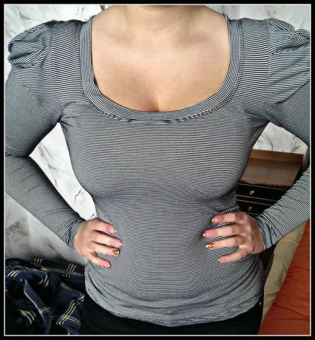 Daiktas Dryžuota palaidinė su raukinukais