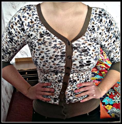 Daiktas Gėlėta palaidinė