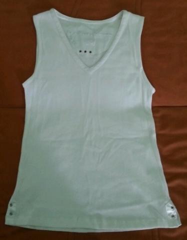 Daiktas Balta bliuskute