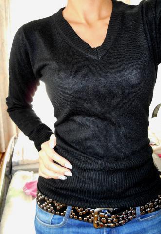 Daiktas Juoda, smagi ilgomis rankovėmis bliuskutė