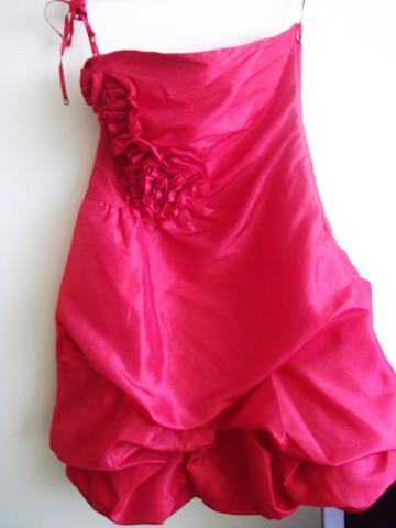 Daiktas Raudona suknelė