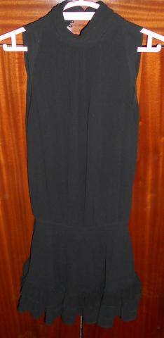 Daiktas Kokteilinio stiliaus juoda suknelė