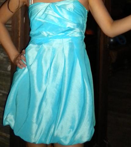 Daiktas Puosni suknele.