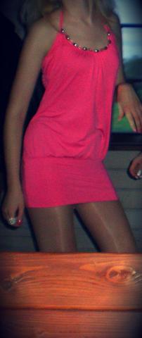 Daiktas ruzava trumpa suknele