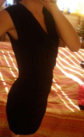 Daiktas Trumpa juoda suknelė