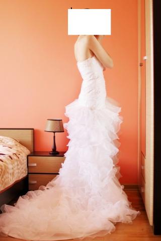 Daiktas Vestuvine suknele su sleifu