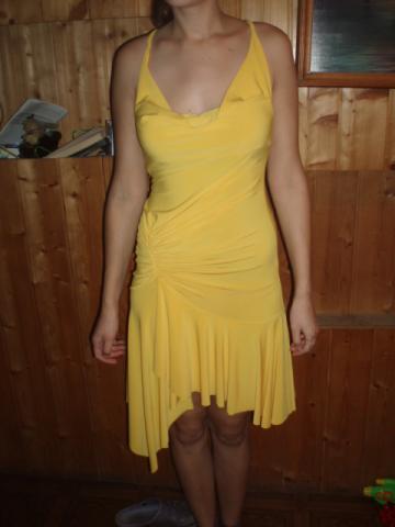 Daiktas Geltona suknelė