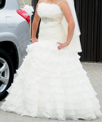 Daiktas vestuvine suknele