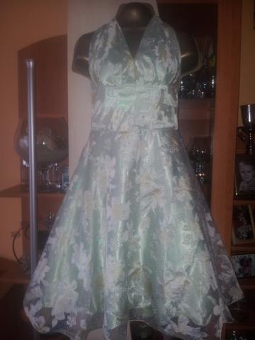 Daiktas vakarine suknele