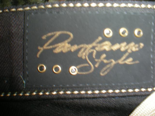 Daiktas Nauji puikus dzinsai .