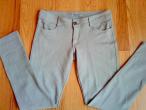 Daiktas naujos tamprios kelnes