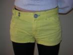 Daiktas Geltoni šortai