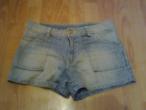 Daiktas Džinsiniai šortukai.