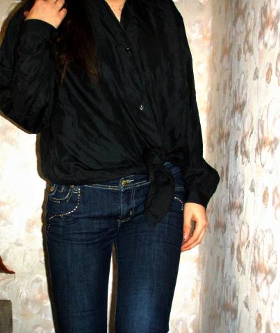 Daiktas Šiek tiek platėjantys džinsai