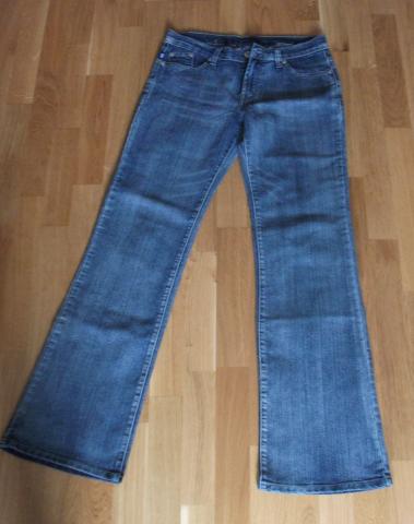 Daiktas Victoria Beckham džinsai