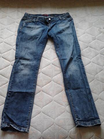 Daiktas Tiesaus kirpimo džinsai