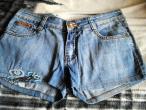 Daiktas  Nauji džinsiniai šortukai