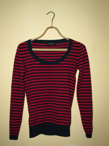 Daiktas Visiškai naujas RESERVED dryžuotas moteriškas megztinis