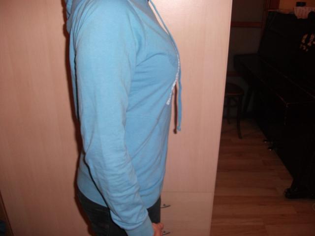 Daiktas Žydras džemperis