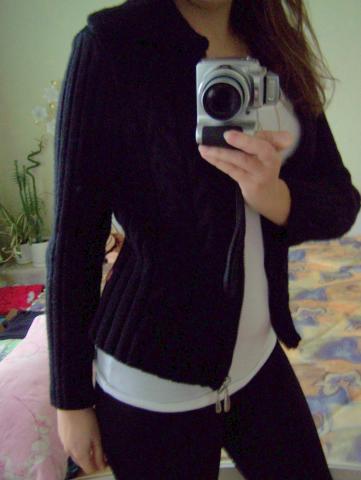 Daiktas Siltas juodas megztinis