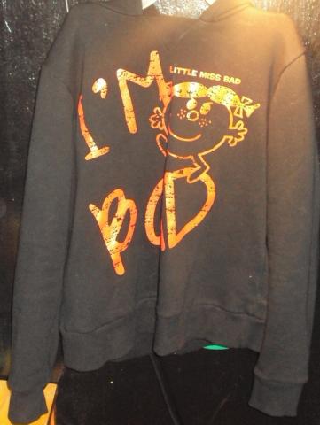 Daiktas Moteriškas nedevėtas džemperis