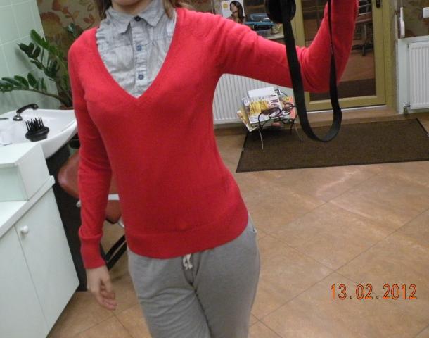 Daiktas Raudonos spalvos megztukas