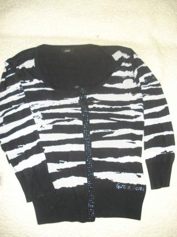 Daiktas Guess gražuolis