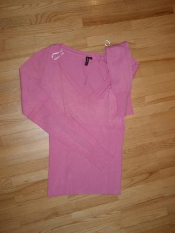 Daiktas rožinis megztukas