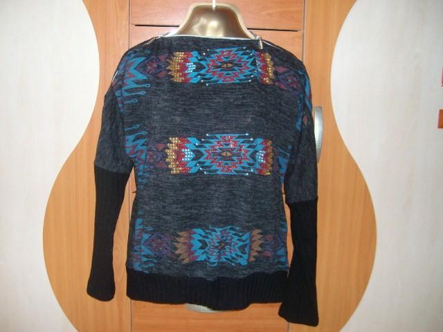 Daiktas megstukas su uztrauktukais / TATU