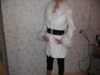 Daiktas baltas zieminis paltas labai grazus