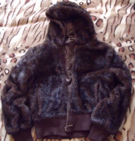 Daiktas Rudi kailinukai su kapisonu