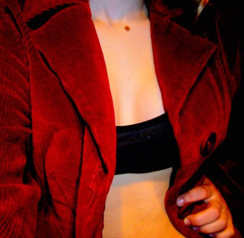 Daiktas Mainau. Bordo spalvos švarkeliukas